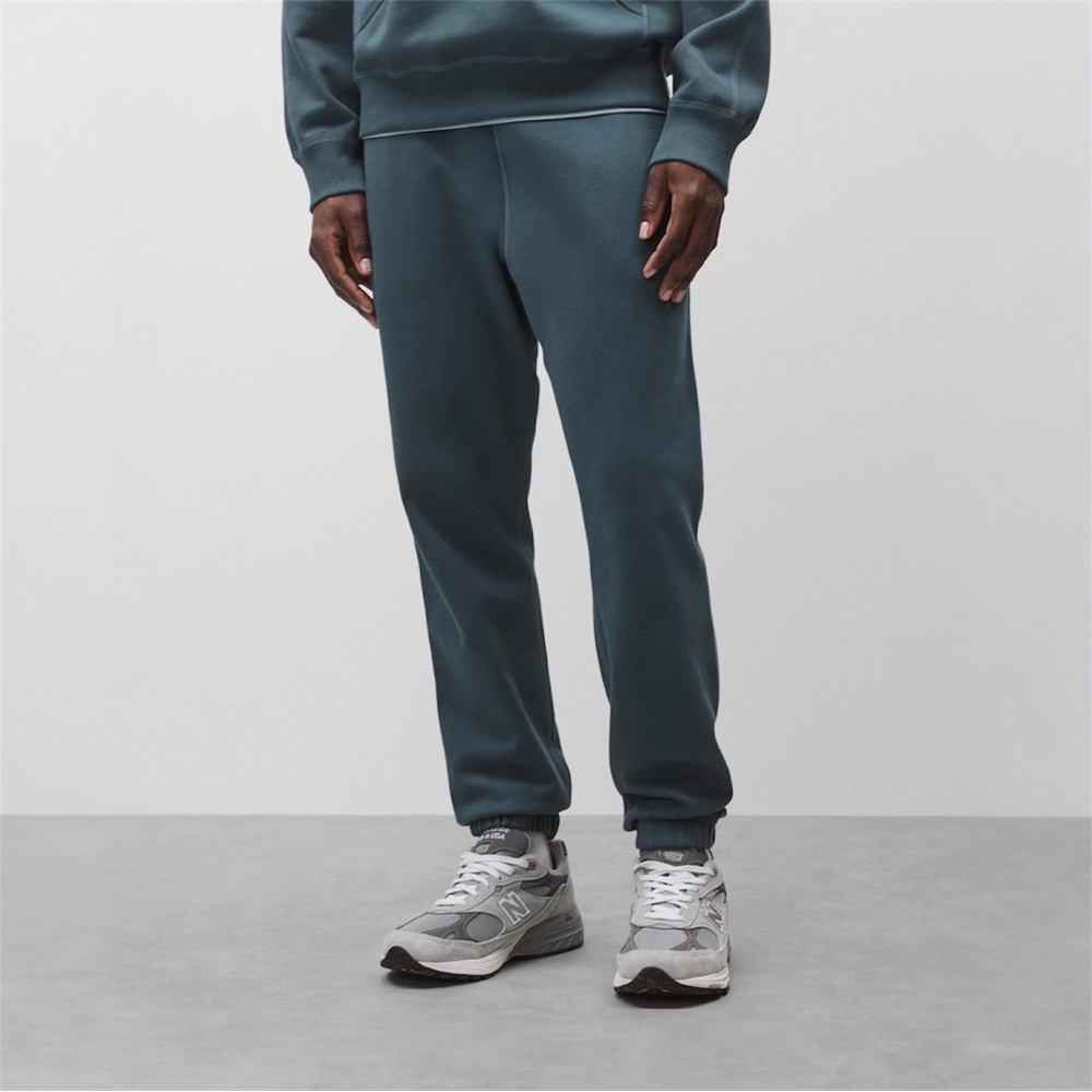 Reigning Champ Midweight Terry Standard Sweatpant Size Large Colour Bermuda